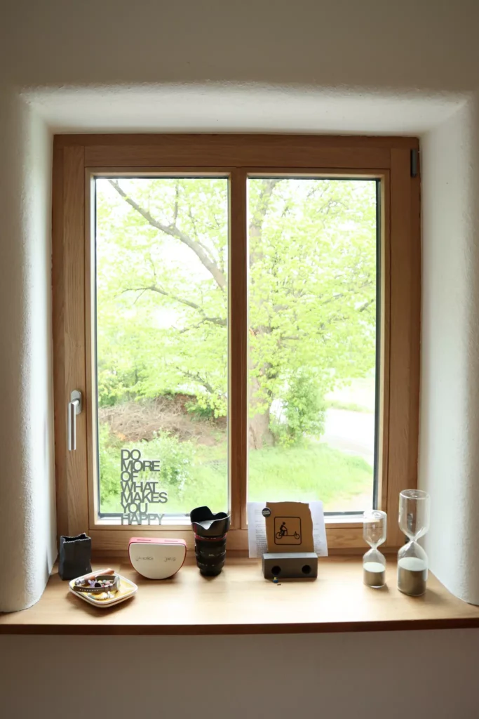 Fenster aus Eiche von Firma Weihe mit massiver geölter Eichenfensterbank