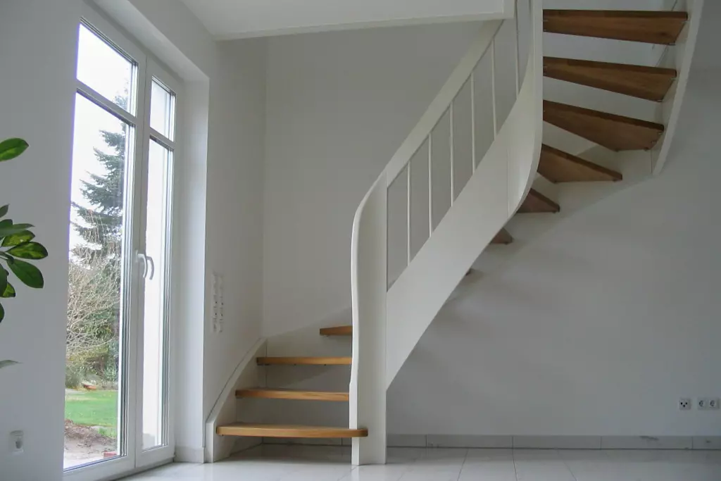 Weiße Treppe